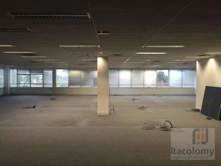 Sala Comercial para alugar, 570m2 em Barueri - SP - imagem 9 Foto 9 de Sala Comercial para alugar, 570m2 em Barueri - SP