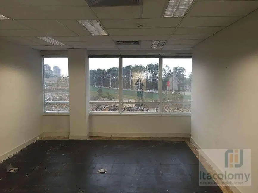 Sala Comercial para alugar, 570m2 em Barueri - SP - imagem 4 Foto 4 de Sala Comercial para alugar, 570m2 em Barueri - SP