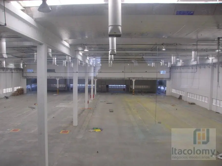 Armazém / Galpão para alugar, 3500m2 em Tamboré, Barueri - SP - imagem 1 Foto 1 de Armazém / Galpão para alugar, 3500m2 em Tamboré, Barueri - SP