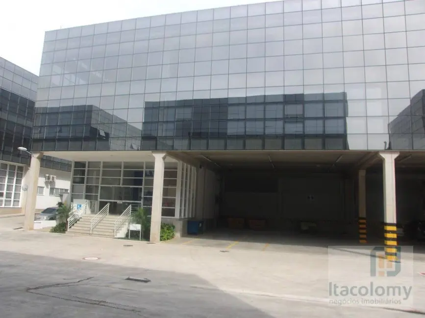 Armazém / Galpão para alugar, 3500m2 em Tamboré, Barueri - SP - imagem 2 Foto 2 de Armazém / Galpão para alugar, 3500m2 em Tamboré, Barueri - SP