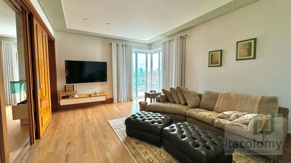 Casa de Condomínio com 4 quartos à venda, 1174m2 em Santana De Parnaiba - SP - imagem 4 Foto 4 de Casa de Condomínio com 4 quartos à venda, 1174m2 em Santana De Parnaiba - SP