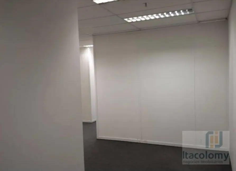 Foto 1 de Sala Comercial à venda, 90m2 em Alphaville Industrial, Barueri - SP