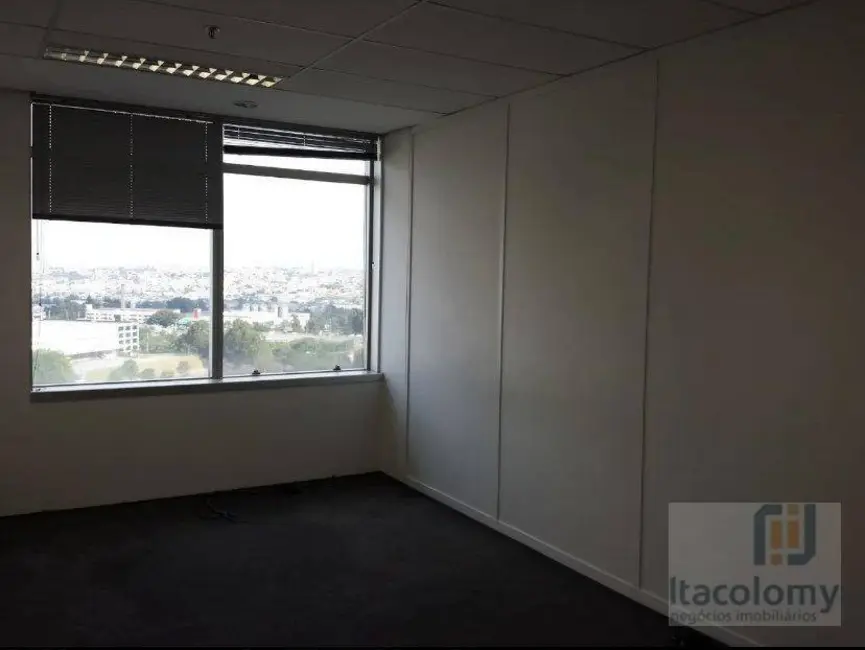 Foto 4 de Sala Comercial à venda, 90m2 em Alphaville Industrial, Barueri - SP