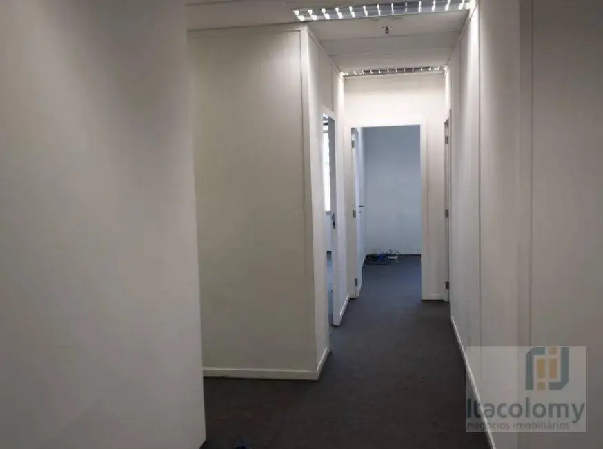 Foto 3 de Sala Comercial à venda, 90m2 em Alphaville Industrial, Barueri - SP