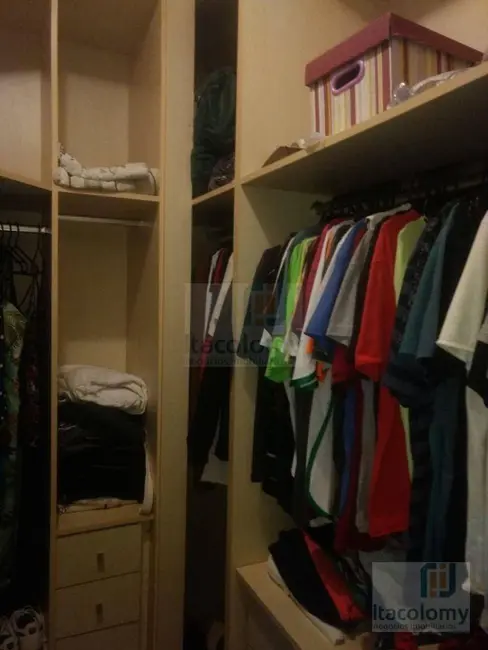 Foto 9 de Casa de Condomínio com 4 quartos à venda, 300m2 em Santana De Parnaiba - SP