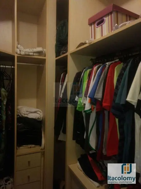 Foto 9 de Casa de Condomínio com 4 quartos à venda, 300m2 em Santana De Parnaiba - SP