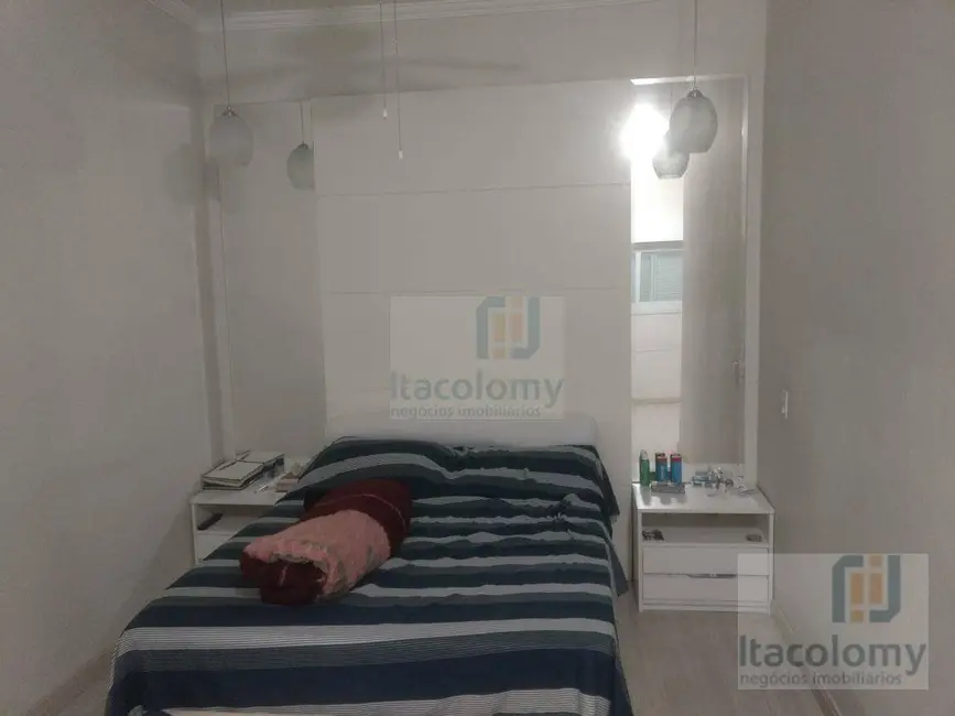 Foto 7 de Casa de Condomínio com 4 quartos à venda, 300m2 em Santana De Parnaiba - SP