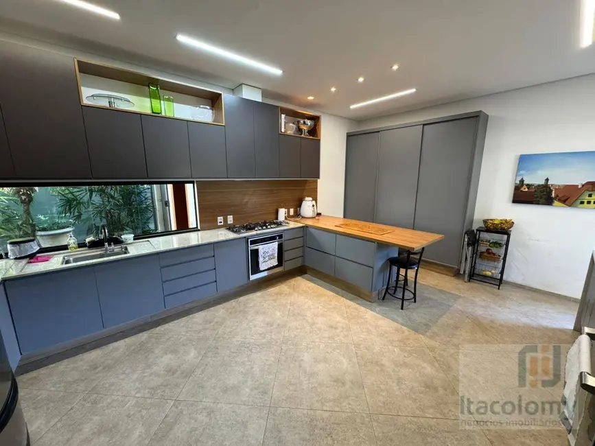 Foto 2 de Casa de Condomínio com 4 quartos à venda, 950m2 em Barueri - SP