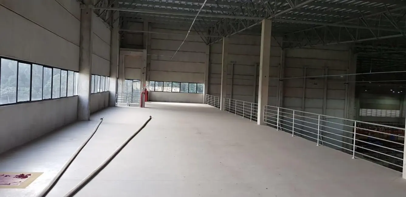Foto 1 de Armazém / Galpão à venda e para alugar, 5900m2 em Jardim Alvorada, Jandira - SP