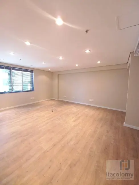 Foto 6 de Sala Comercial para alugar, 223m2 em Barueri - SP