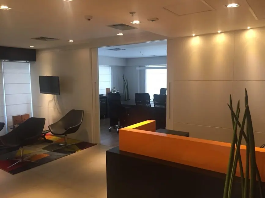 Foto 9 de Sala Comercial à venda, 247m2 em Alphaville Industrial, Barueri - SP