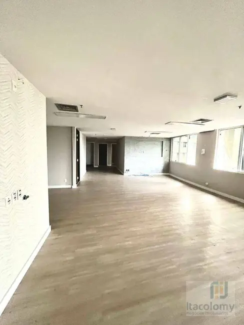 Foto 6 de Sala Comercial para alugar, 212m2 em Alphaville Industrial, Barueri - SP