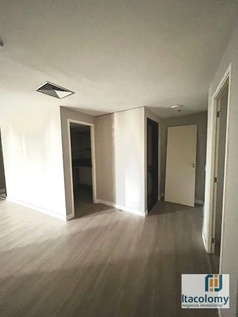 Sala Comercial para alugar, 212m2 em Alphaville Industrial, Barueri - SP - imagem 4 Foto 4 de Sala Comercial para alugar, 212m2 em Alphaville Industrial, Barueri - SP