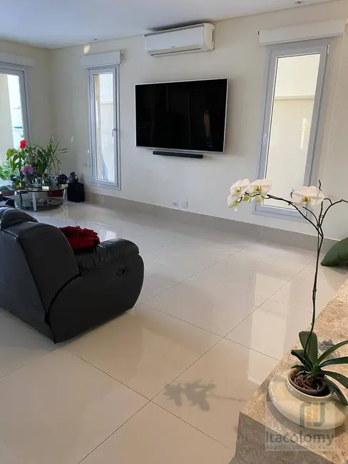 Foto 4 de Casa de Condomínio com 4 quartos à venda, 450m2 em Santana De Parnaiba - SP