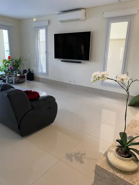 Foto 4 de Casa de Condomínio com 4 quartos à venda, 450m2 em Santana De Parnaiba - SP