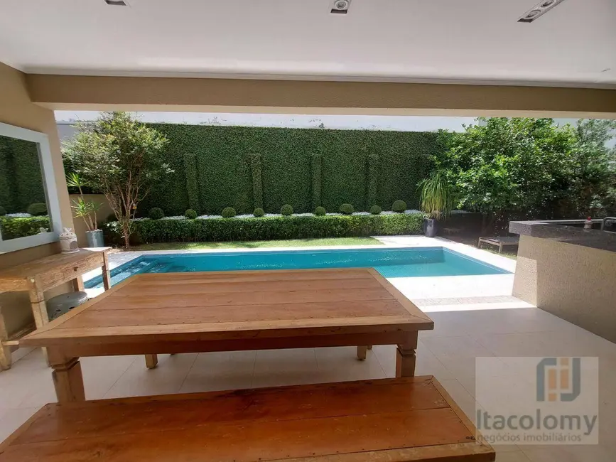 Casa de Condomínio com 5 quartos à venda e para alugar, 424m2 em Santana De Parnaiba - SP - imagem 9 Foto 9 de Casa de Condomínio com 5 quartos à venda e para alugar, 424m2 em Santana De Parnaiba - SP