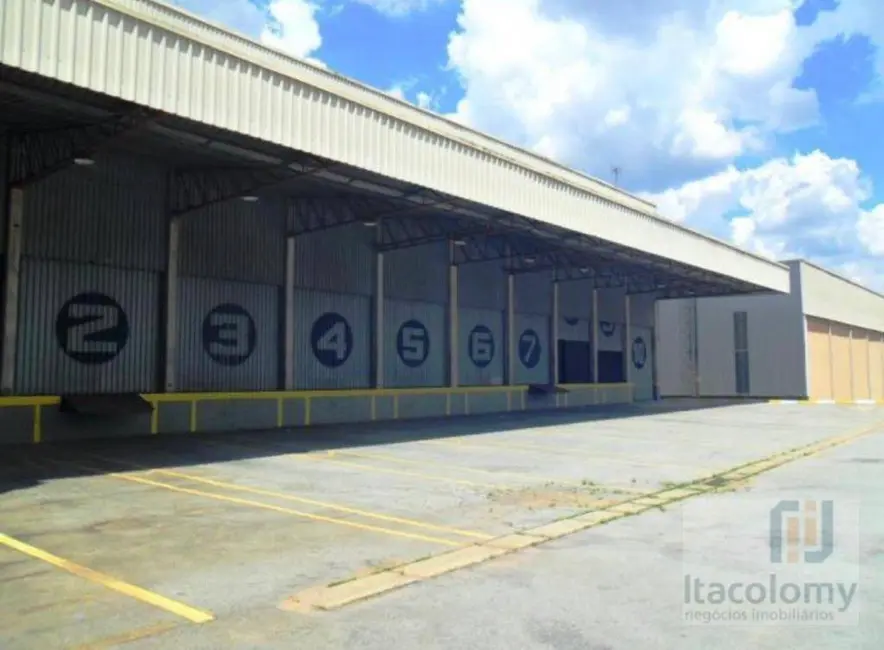 Armazém / Galpão para alugar, 7130m2 em Centro Comercial Jubran, Barueri - SP - imagem 5 Foto 5 de Armazém / Galpão para alugar, 7130m2 em Centro Comercial Jubran, Barueri - SP