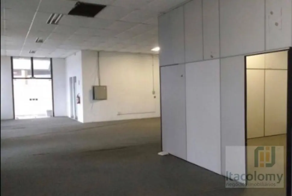 Armazém / Galpão para alugar, 7130m2 em Centro Comercial Jubran, Barueri - SP - imagem 4 Foto 4 de Armazém / Galpão para alugar, 7130m2 em Centro Comercial Jubran, Barueri - SP