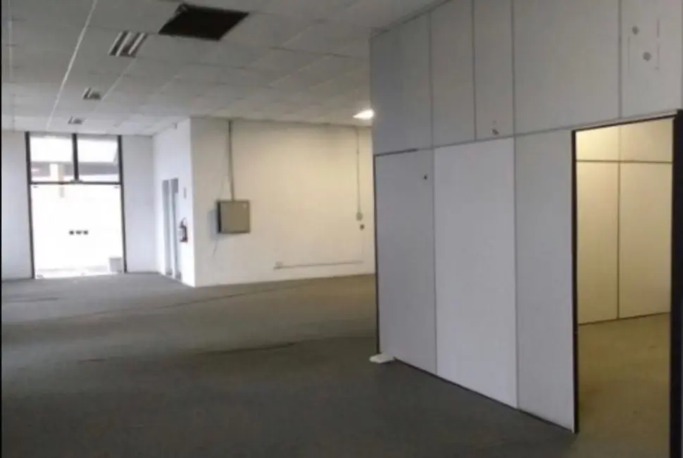 Foto 4 de Armazém / Galpão para alugar, 7130m2 em Centro Comercial Jubran, Barueri - SP