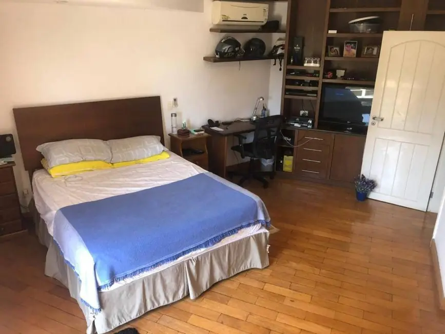 Casa de Condomínio com 5 quartos à venda e para alugar, 560m2 em Alphaville Residencial Um, Barueri - SP - imagem 4 Foto 4 de Casa de Condomínio com 5 quartos à venda e para alugar, 560m2 em Alphaville Residencial Um, Barueri - SP