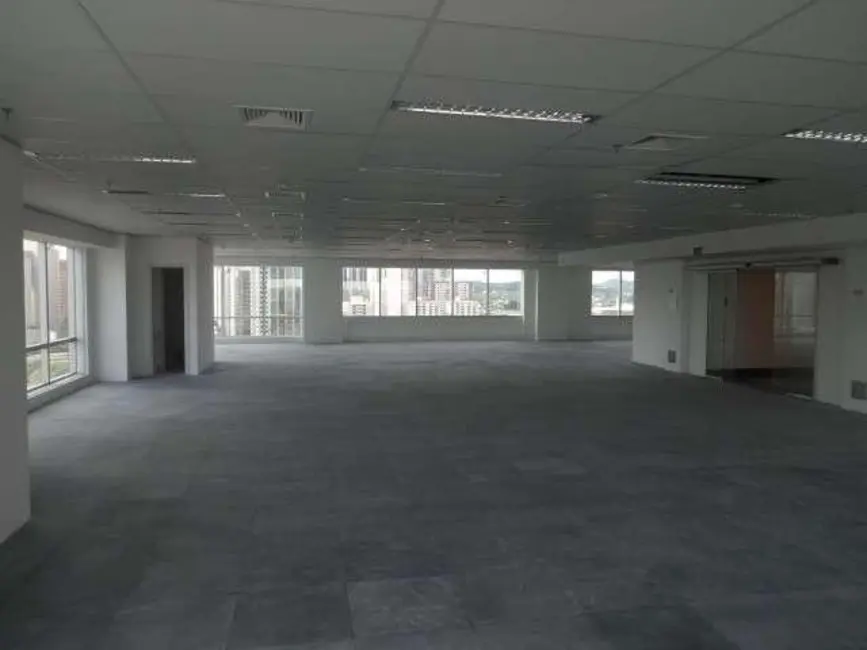 Sala Comercial à venda e para alugar, 958m2 em Barueri - SP - imagem 1 Foto 1 de Sala Comercial à venda e para alugar, 958m2 em Barueri - SP
