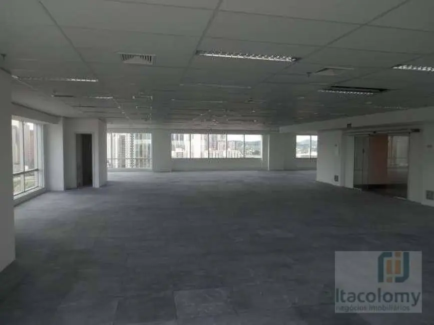 Sala Comercial à venda e para alugar, 958m2 em Barueri - SP - imagem 1 Foto 1 de Sala Comercial à venda e para alugar, 958m2 em Barueri - SP