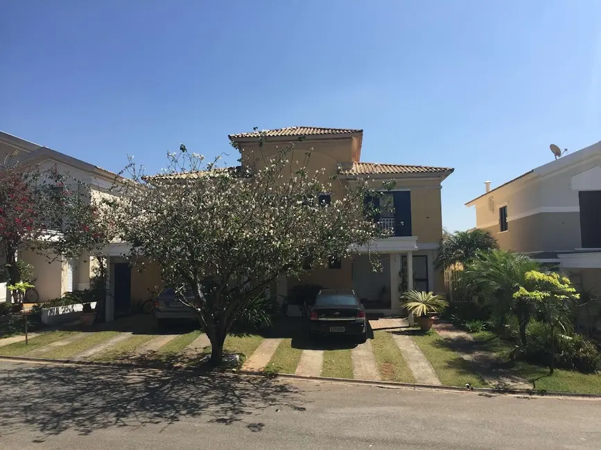 Foto 1 de Casa de Condomínio com 4 quartos à venda, 320m2 em Santana De Parnaiba - SP