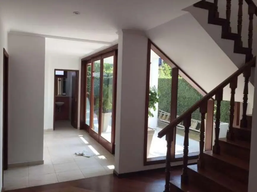 Foto 3 de Casa de Condomínio com 4 quartos para alugar, 390m2 em Santana De Parnaiba - SP