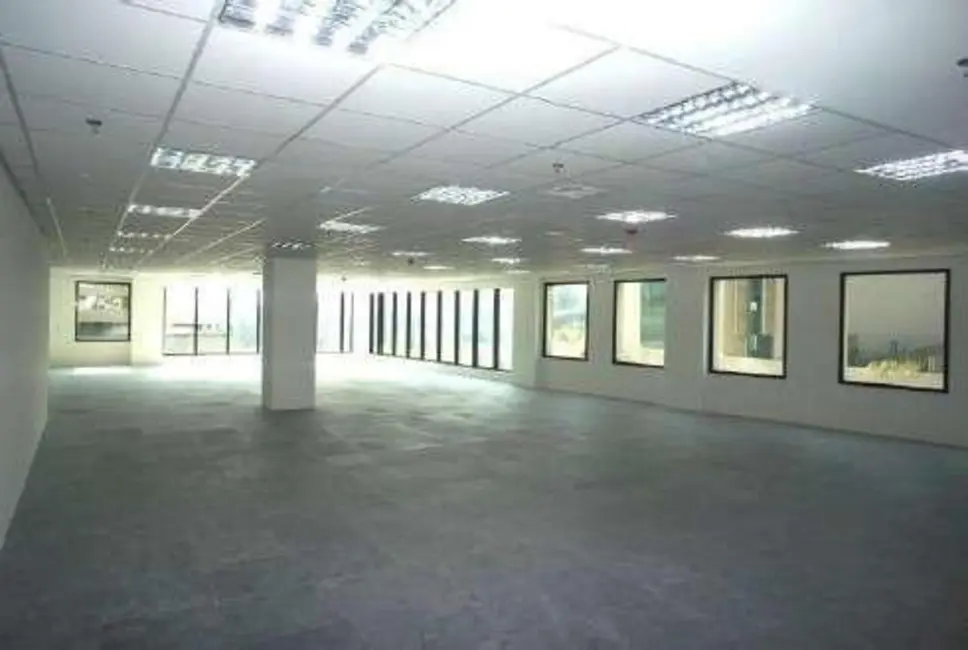 Foto 3 de Sala Comercial para alugar, 720m2 em Empresarial 18 do Forte, Barueri - SP