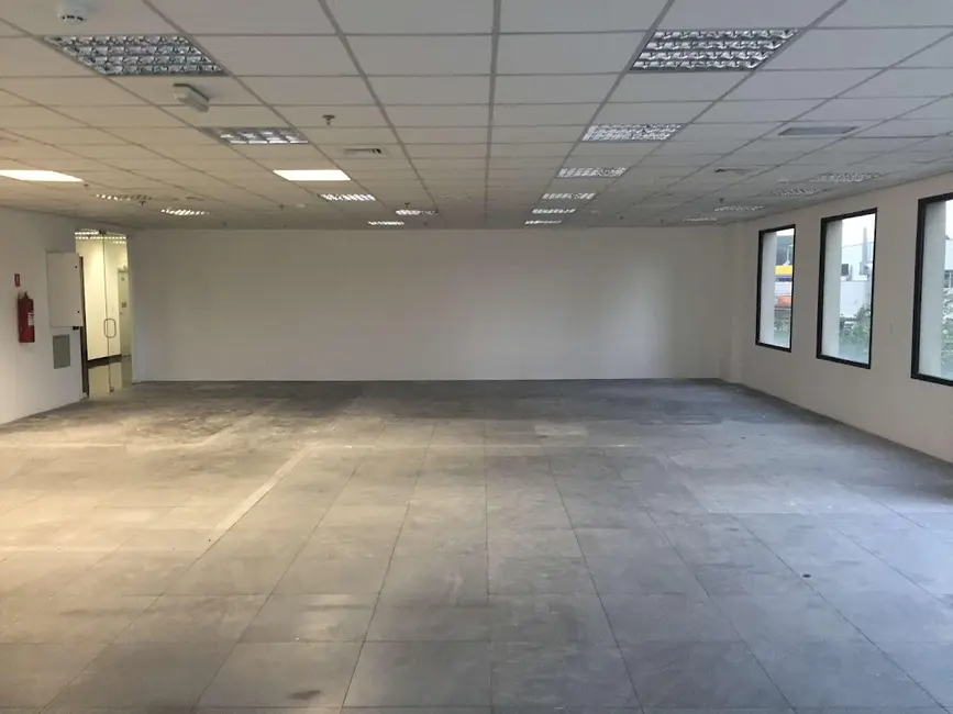 Foto 6 de Sala Comercial para alugar, 720m2 em Empresarial 18 do Forte, Barueri - SP