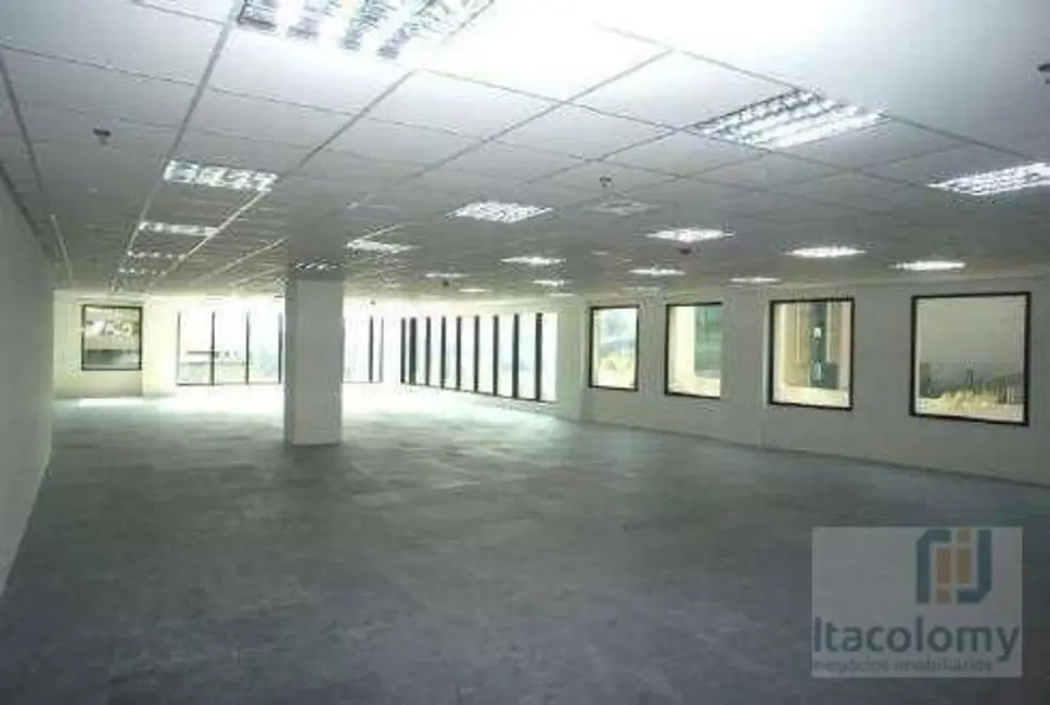 Foto 3 de Sala Comercial para alugar, 720m2 em Empresarial 18 do Forte, Barueri - SP