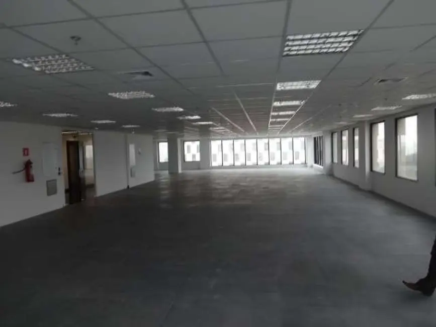 Foto 8 de Sala Comercial para alugar, 720m2 em Empresarial 18 do Forte, Barueri - SP
