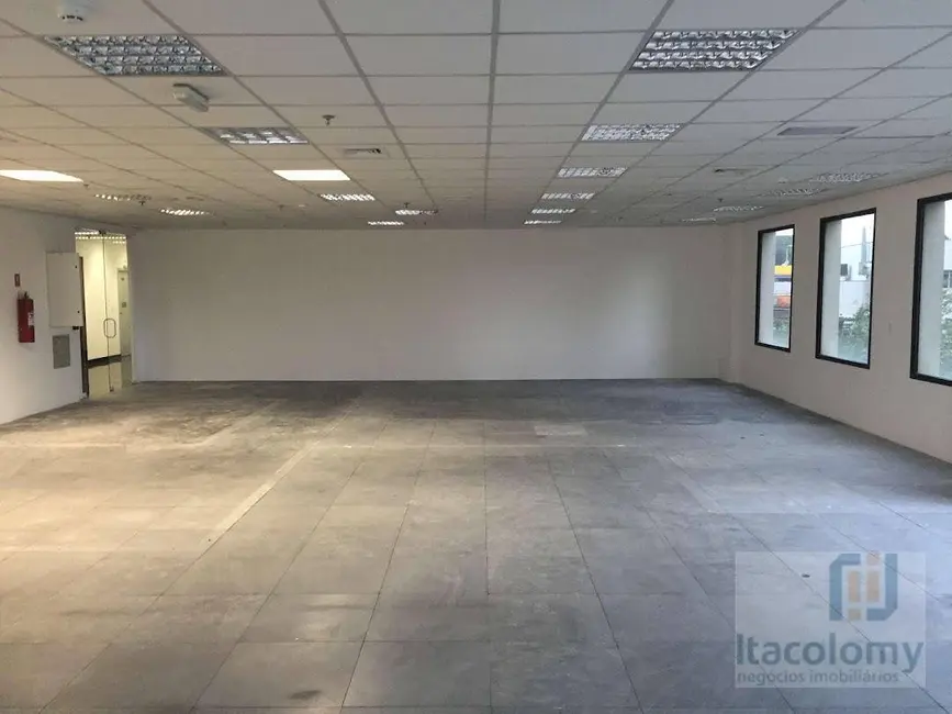 Foto 6 de Sala Comercial para alugar, 720m2 em Empresarial 18 do Forte, Barueri - SP
