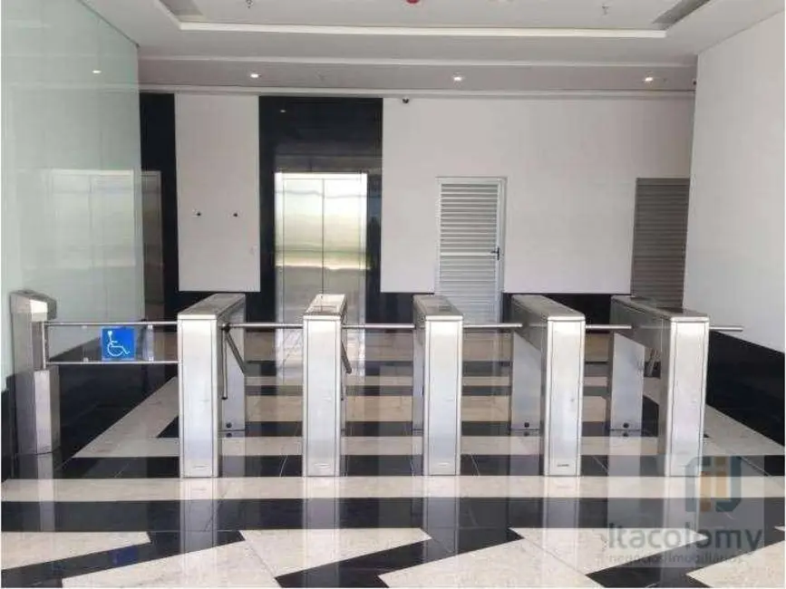 Foto 9 de Sala Comercial para alugar, 950m2 em Barueri - SP