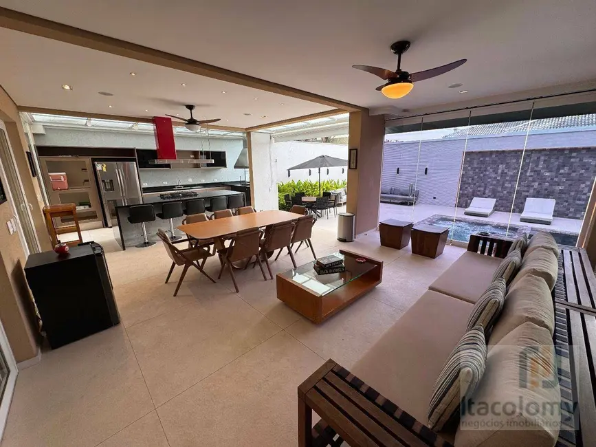 Foto 3 de Casa de Condomínio com 4 quartos à venda, 560m2 em Barueri - SP