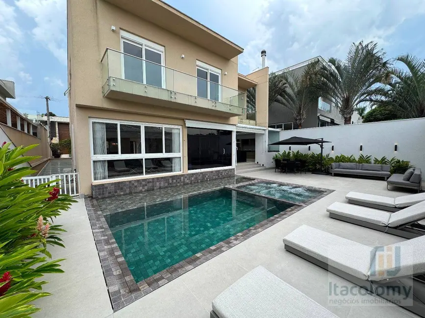 Foto 2 de Casa de Condomínio com 4 quartos à venda, 560m2 em Barueri - SP