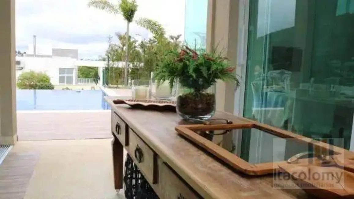 Foto 3 de Casa de Condomínio com 5 quartos à venda e para alugar, 835m2 em Santana De Parnaiba - SP