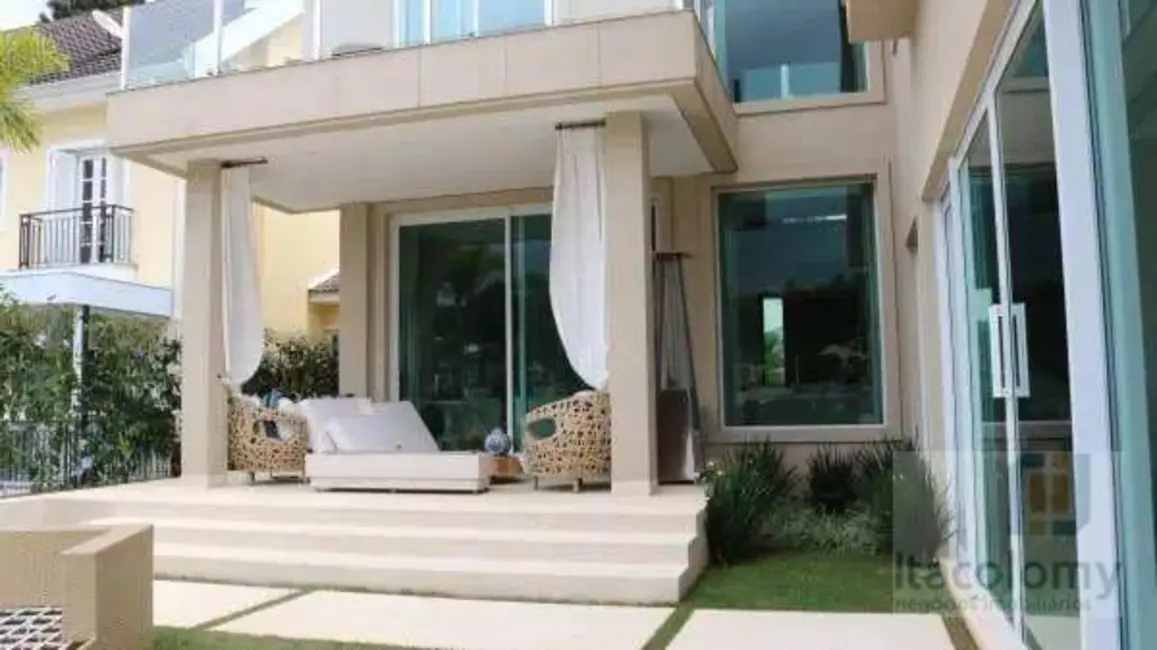 Foto 1 de Casa de Condomínio com 5 quartos à venda e para alugar, 835m2 em Santana De Parnaiba - SP