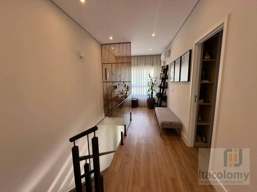 Foto 7 de Casa de Condomínio com 3 quartos à venda, 200m2 em Santana De Parnaiba - SP