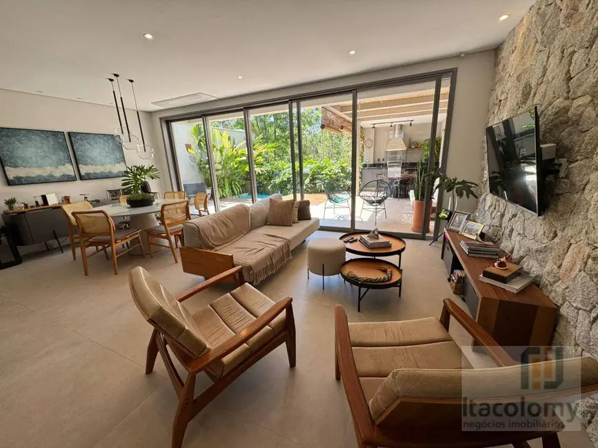 Foto 5 de Casa de Condomínio com 3 quartos à venda, 200m2 em Santana De Parnaiba - SP