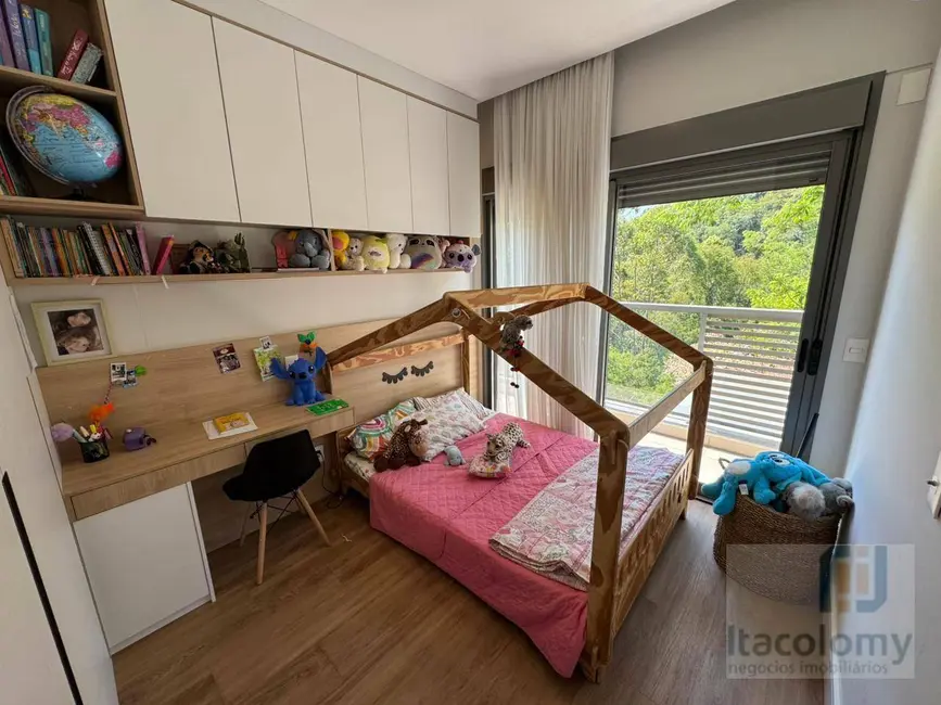 Foto 8 de Casa de Condomínio com 3 quartos à venda, 200m2 em Santana De Parnaiba - SP