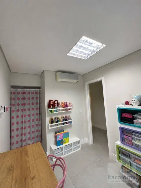 Foto 8 de Casa de Condomínio com 3 quartos para alugar, 350m2 em Tamboré, Santana De Parnaiba - SP