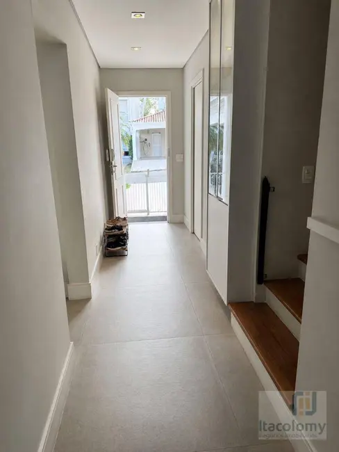 Foto 5 de Casa de Condomínio com 3 quartos para alugar, 350m2 em Tamboré, Santana De Parnaiba - SP