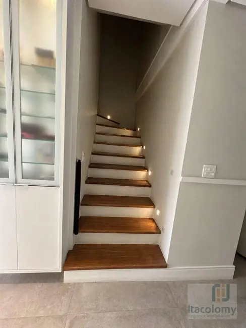 Foto 6 de Casa de Condomínio com 3 quartos para alugar, 350m2 em Tamboré, Santana De Parnaiba - SP