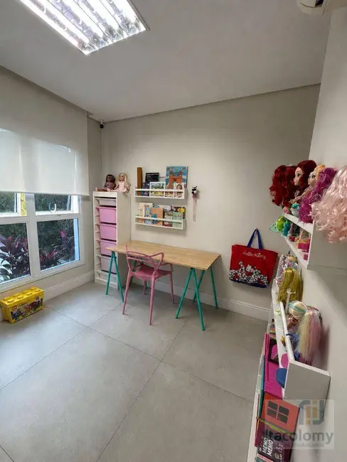 Foto 7 de Casa de Condomínio com 3 quartos para alugar, 350m2 em Tamboré, Santana De Parnaiba - SP