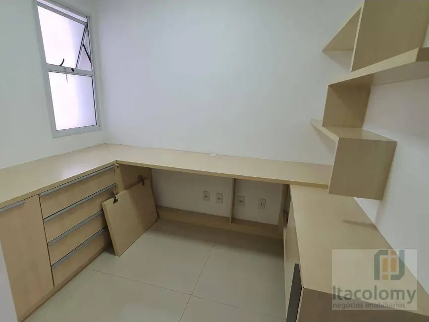 Foto 6 de Apartamento com 3 quartos para alugar, 243m2 em Alphaville Industrial, Barueri - SP
