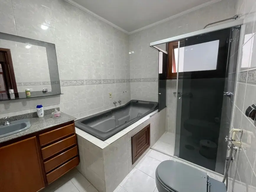 Casa de Condomínio com 4 quartos à venda, 360m2 em Santana De Parnaiba - SP - imagem 3 Foto 3 de Casa de Condomínio com 4 quartos à venda, 360m2 em Santana De Parnaiba - SP