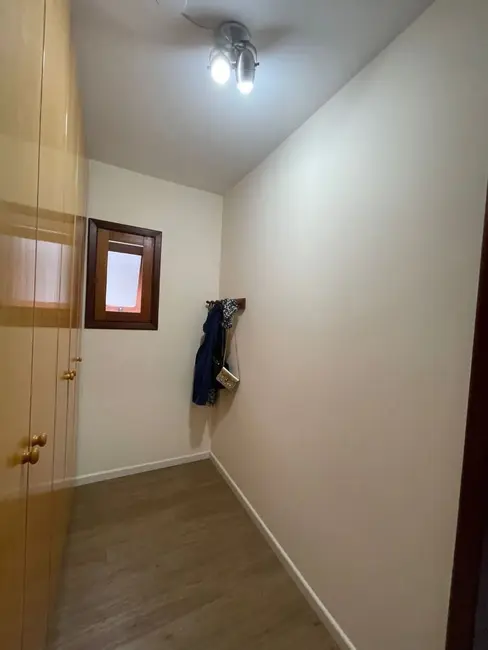 Casa de Condomínio com 4 quartos à venda, 360m2 em Santana De Parnaiba - SP - imagem 6 Foto 6 de Casa de Condomínio com 4 quartos à venda, 360m2 em Santana De Parnaiba - SP