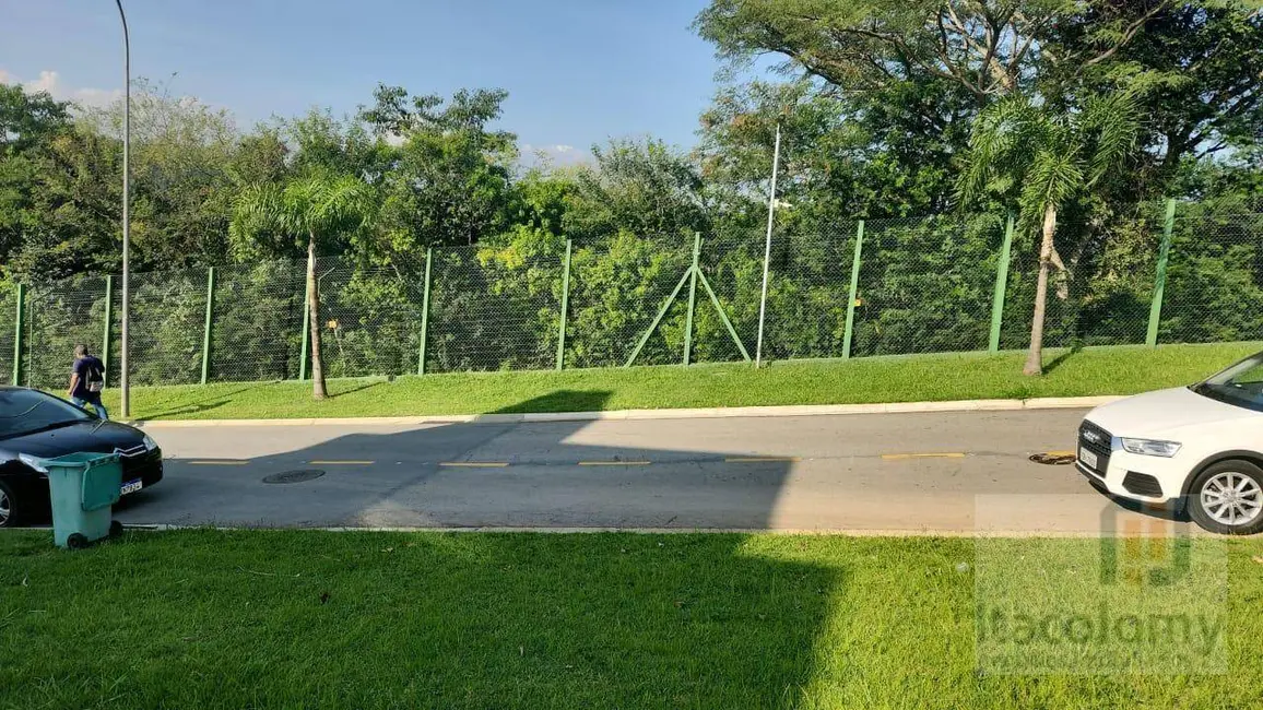 Foto 3 de Terreno / Lote à venda, 559m2 em Santana De Parnaiba - SP