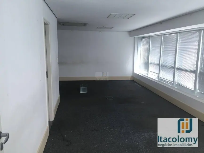 Foto 1 de Loft / Flat para alugar, 255m2 em Barueri - SP